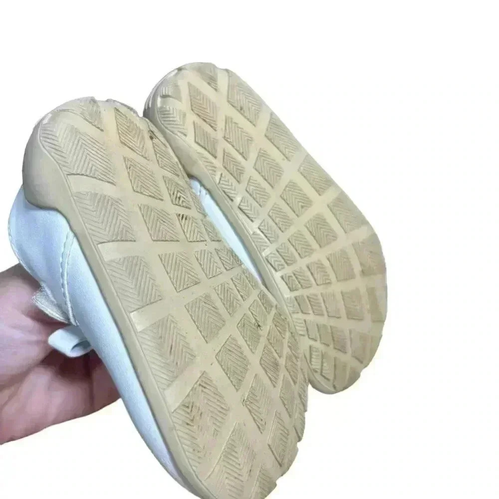 Trimfoot Co. Baby Girl White Leather Mary Jane Shoes Bow Flower Detailing size 5 - Picture 7 of 8